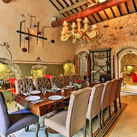 Frühstückspension 1850 Kemalpasa 2*